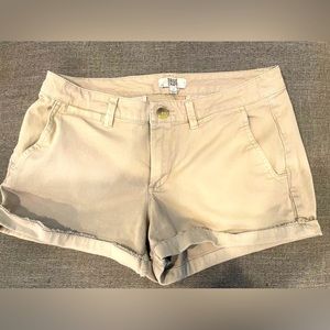 True craft Juniors khaki shorts